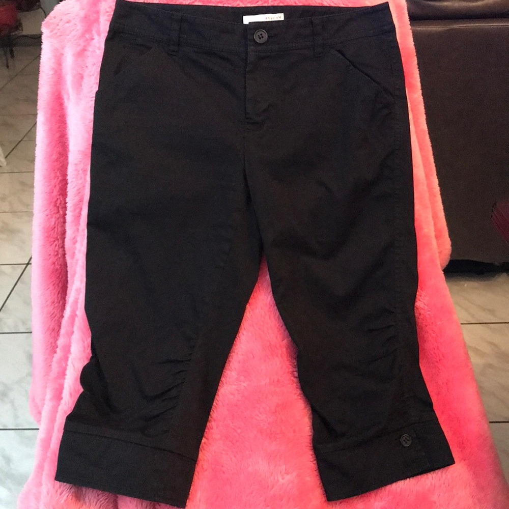 AnyFam Capris women’s Size 2 black